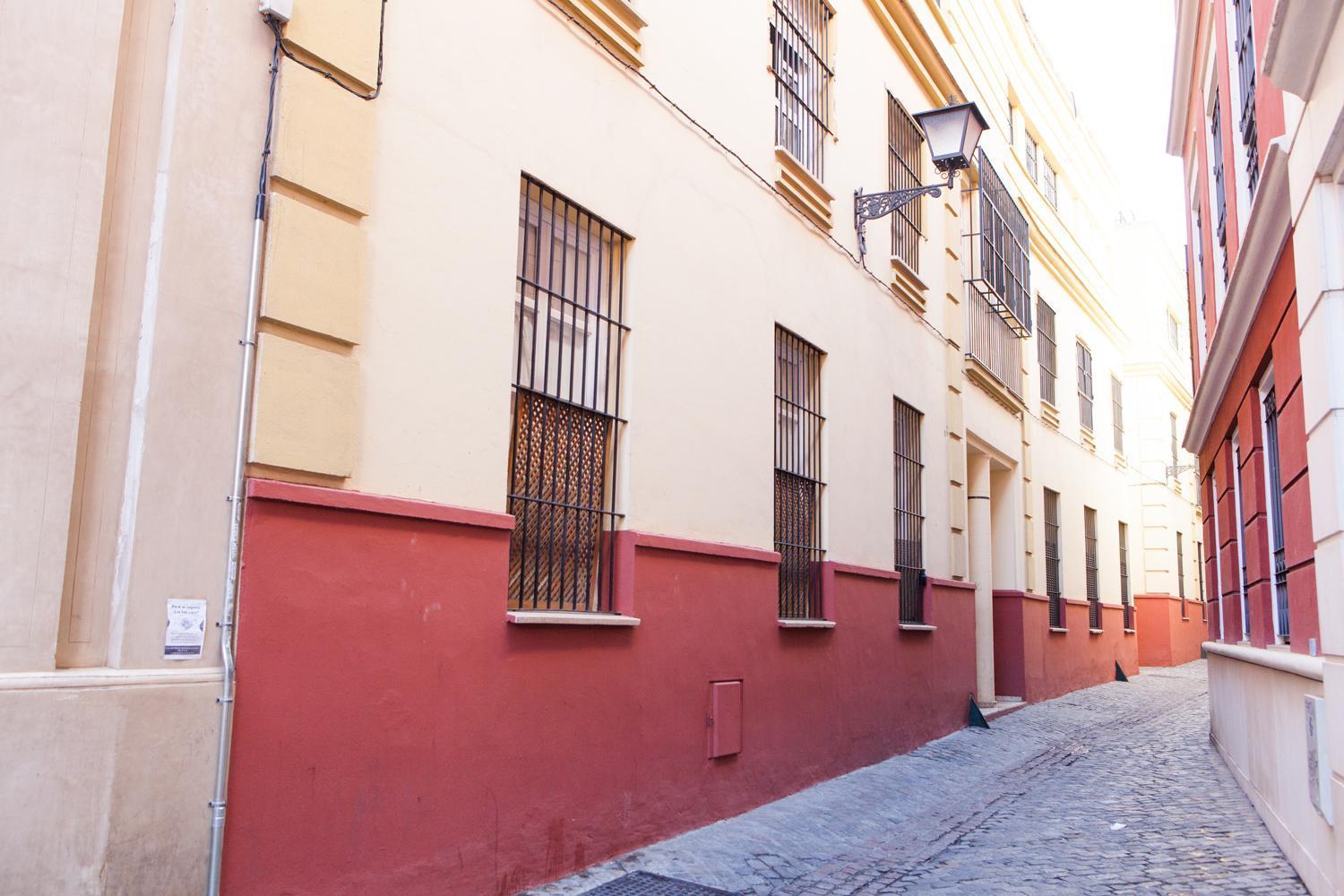 Isg Conde De Ibarra 12 Free Parking Sevilla